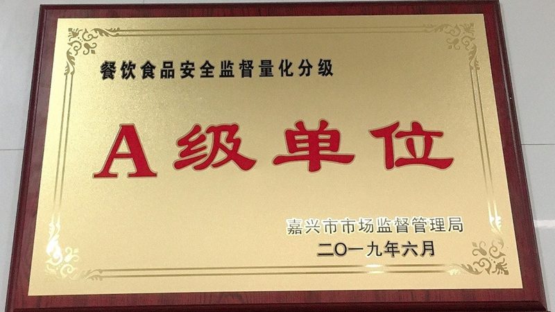 进口零食批发市场与实体店：揭秘两者差异与选择要点