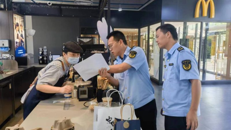 新手餐饮老板第一次去批发市场，最该盯紧的不是价格