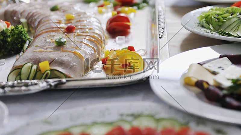 蛋糕面包类休闲食品代工：揭秘背后的关键参数**